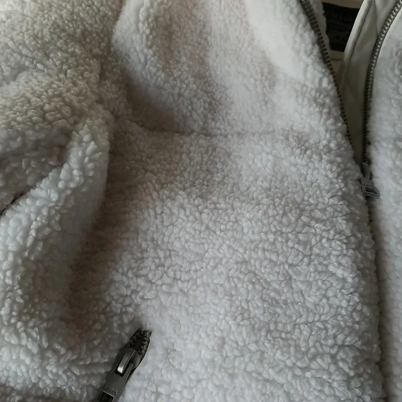 Levi's Women's Stand Collar Sherpa Puffer Jacket - Picture 3 of 12